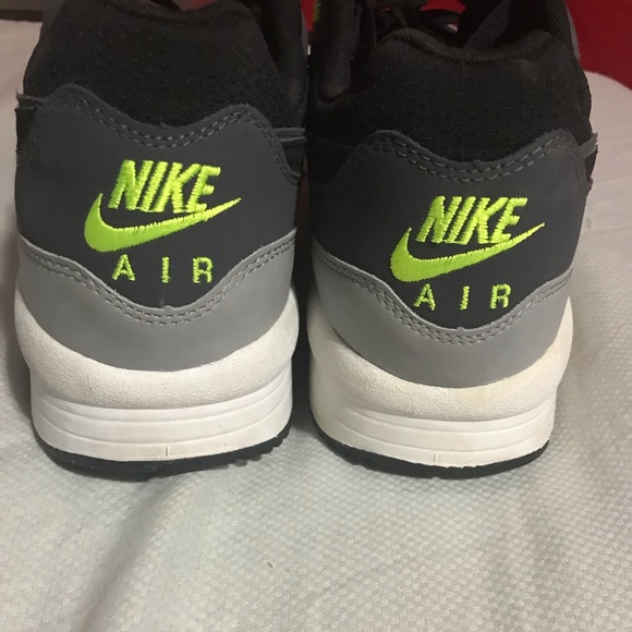 Nike Air Max Light Black/Volt - Picture 4 of 4